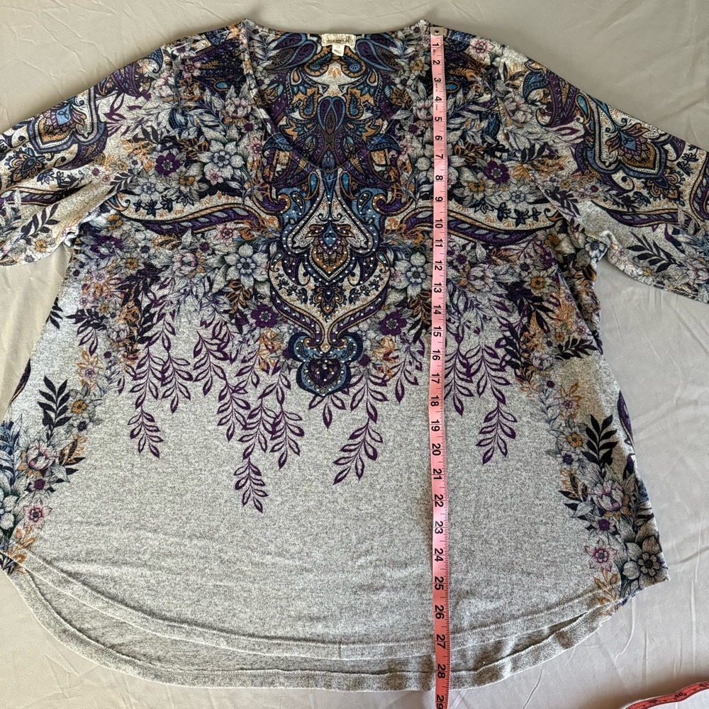 ONE WORLD Floral Boho V-neck Gray, Purple, Blue 3/4 Sleeve Blouse - Picture 11 of 14